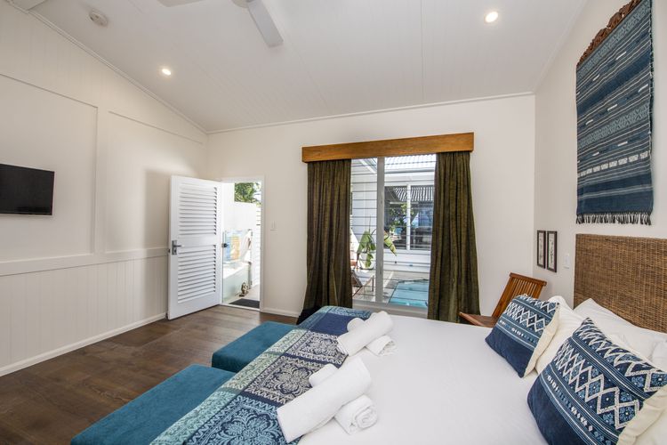 Reflections Turquoise Villa 4