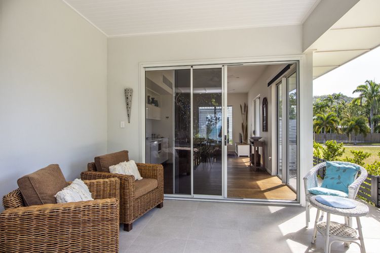 Reflections Turquoise Villa 4