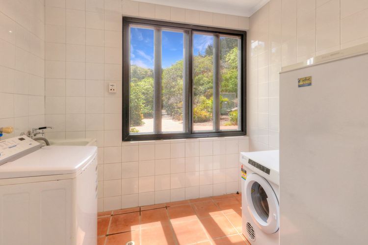 The Beach House at Arthur Bay