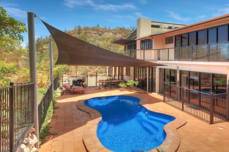 The Beach House at Arthur Bay