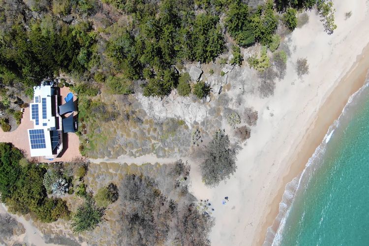 The Beach House at Arthur Bay