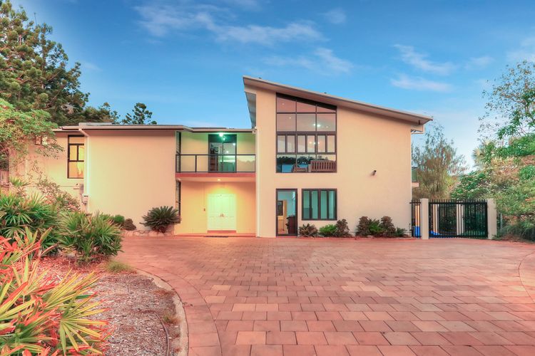 The Beach House at Arthur Bay