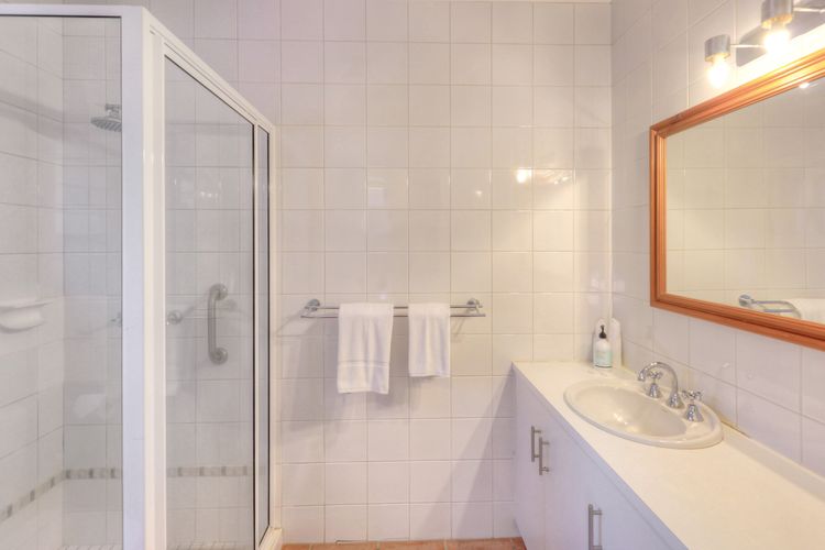 The Beach House at Arthur Bay