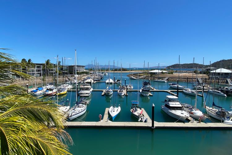 Blue on Blue Apartment 932 - Marina View