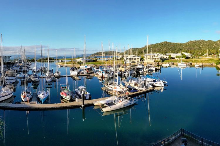 Blue on Blue Apartment 932 - Marina View