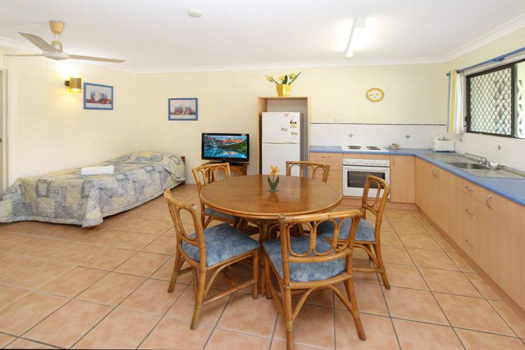 Alma Bay Holiday Unit 1 - Living Area