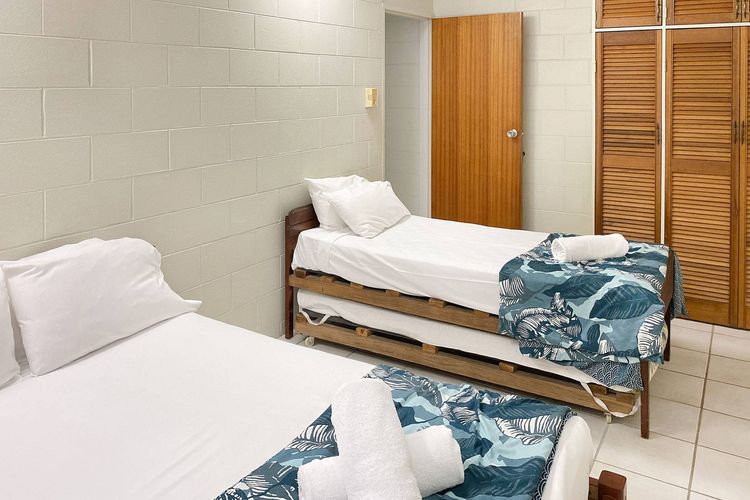 Alma Bay Holiday Unit 4 - Second Bedroom