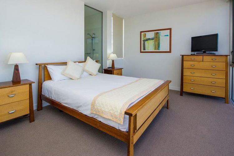 1 Bright Point Apartment 3303