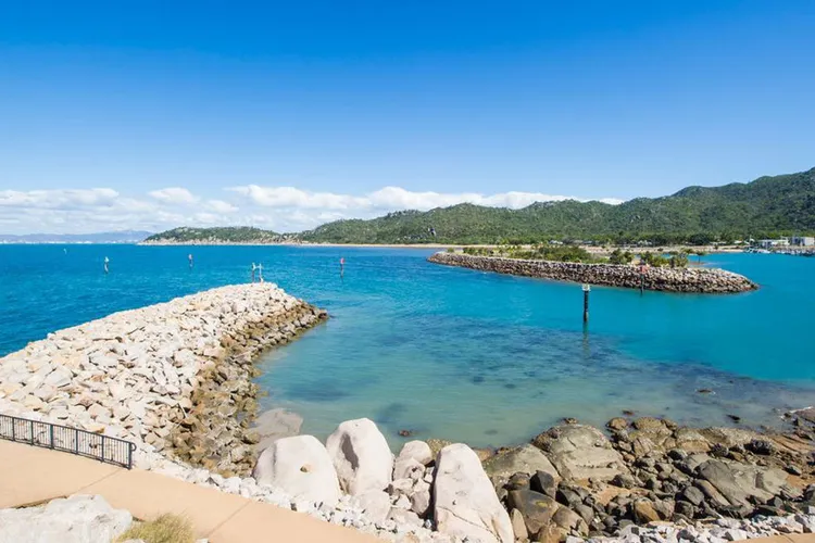 1 Bright Point Apartment 3303