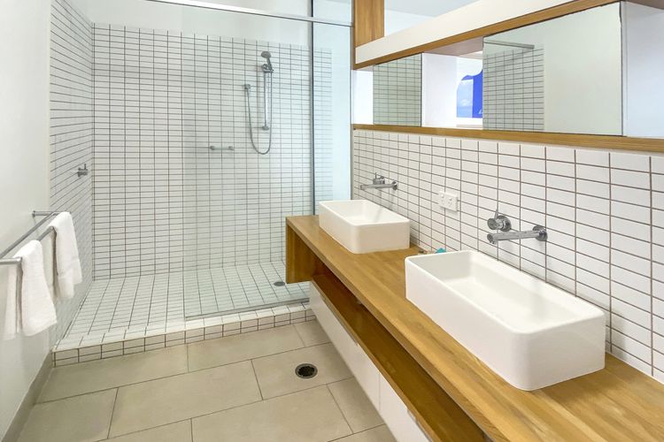 1 Bright Point Apartment 4502 - Ensuite