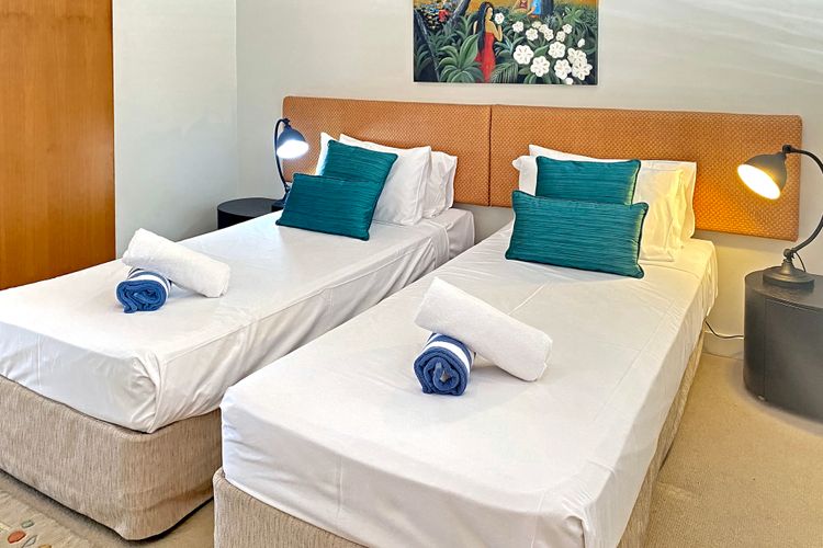 1 Bright Point Apartment 4203