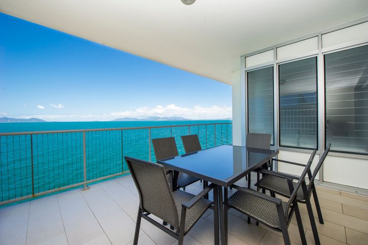 1 Bright Point Apartment 5301 - Balcony