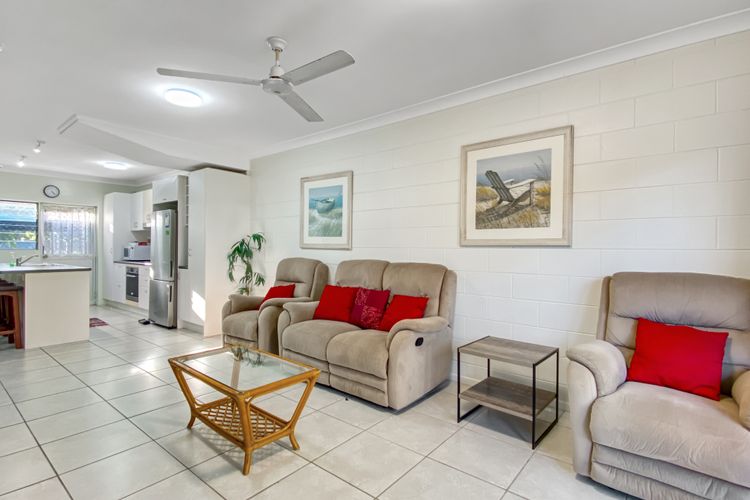 Paradise Apartments 2