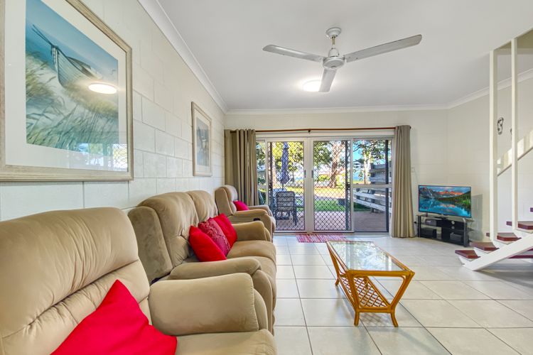 Paradise Apartments 2