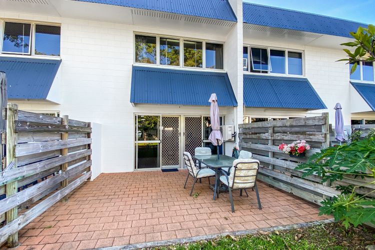 Paradise Apartments 2