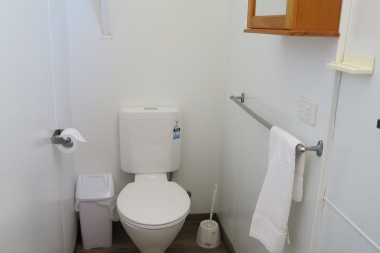 Picnic Bay Chalet Unit 2