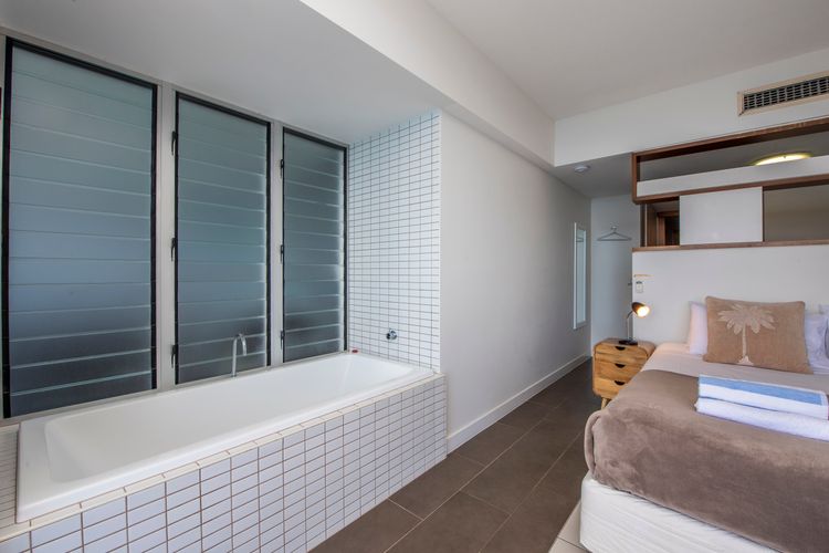 1 Bright Point Apartment 5404