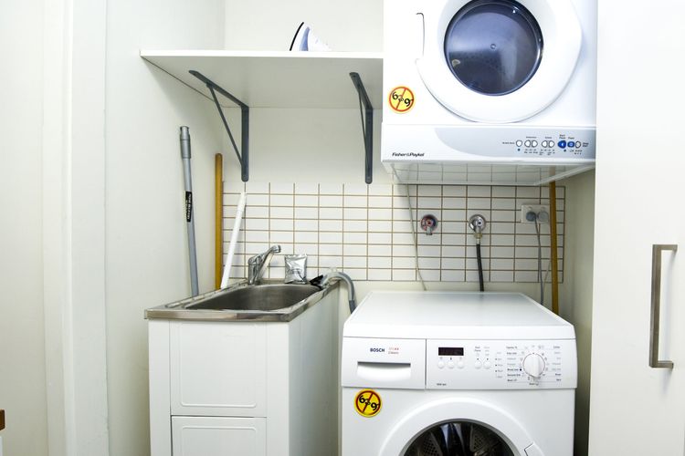 1 Bright Point Apartment 5404 - Laundry