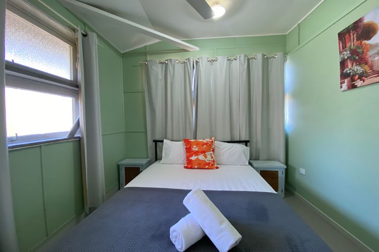 The Captain’s Manor on Cook 6