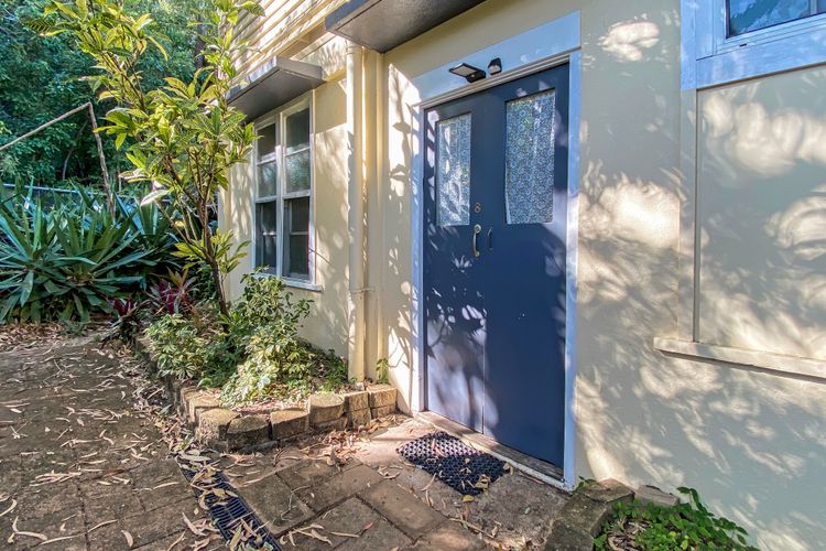 The Captain’s Manor on Cook 8