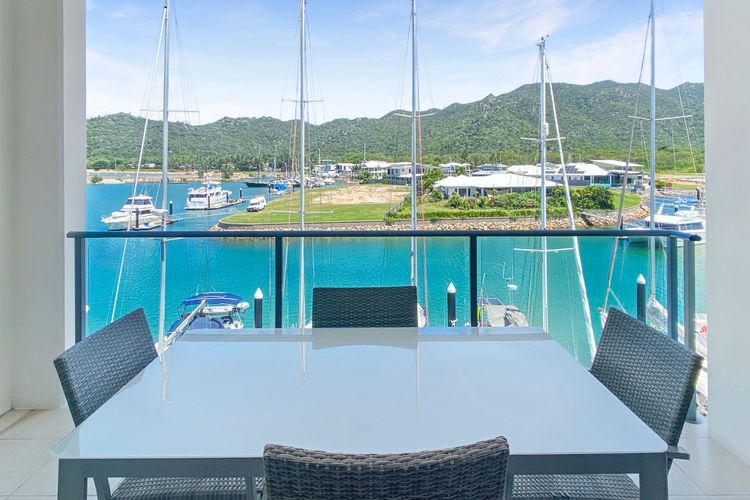 Blue on Blue Superior Studio Room 1351