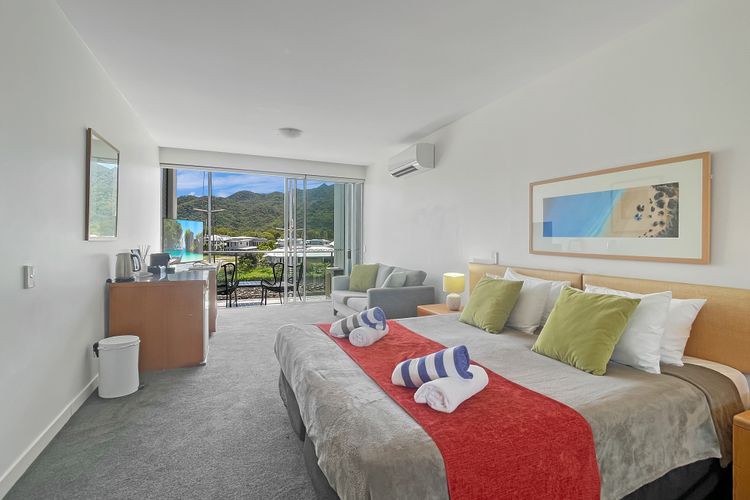 Blue on Blue Studio Room 1352