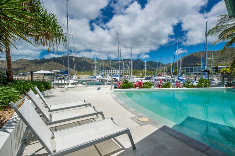 Blue on Blue Studio Room 1352