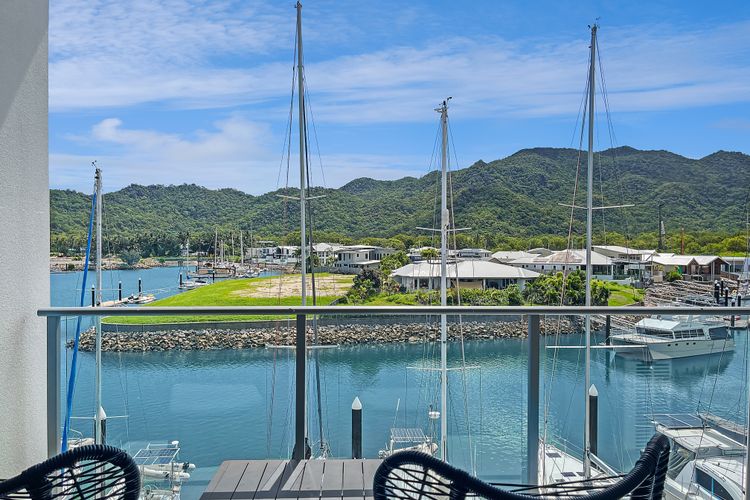 Blue on Blue Studio Room 1352