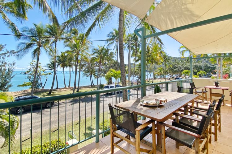 Sails on Horseshoe Apartment 4