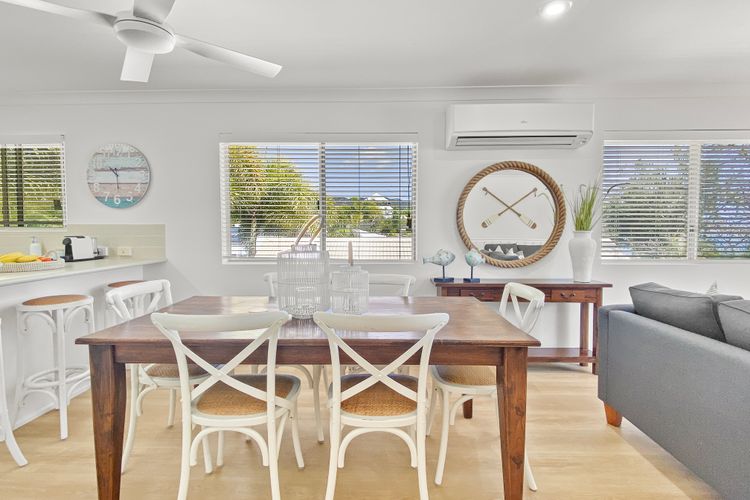 Sails on Horseshoe Apartment 4