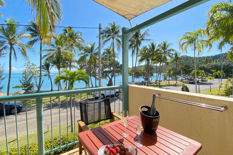 Sails on Horseshoe Apartment 4