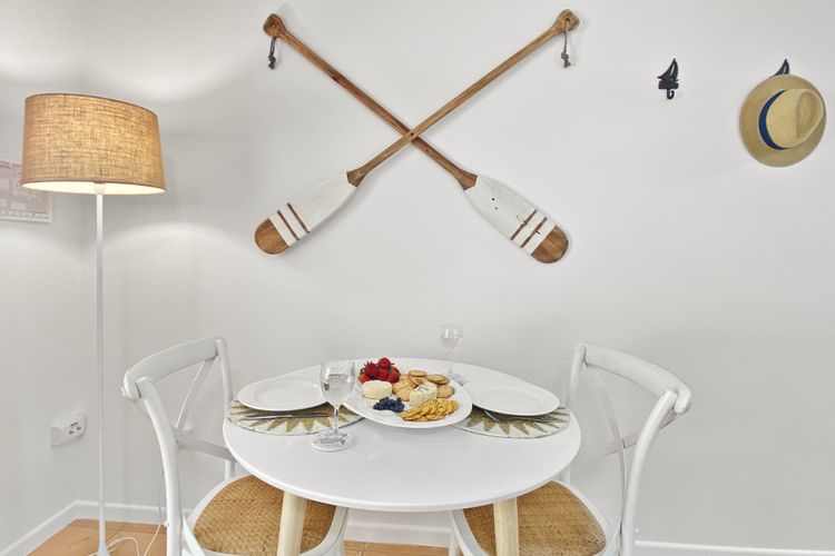 Sails on Horseshoe Apartment 5