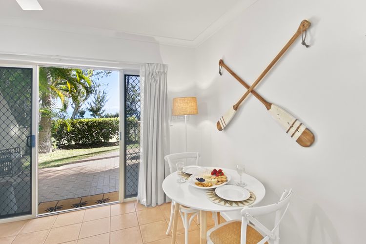 Sails on Horseshoe Apartment 5