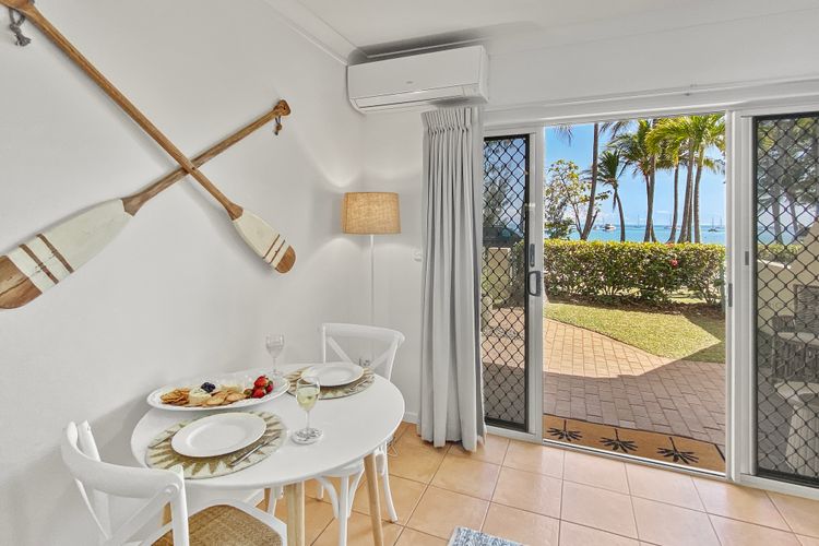 Sails on Horseshoe Apartment 6