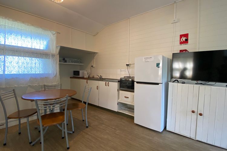 The Captain’s Manor on Cook 4