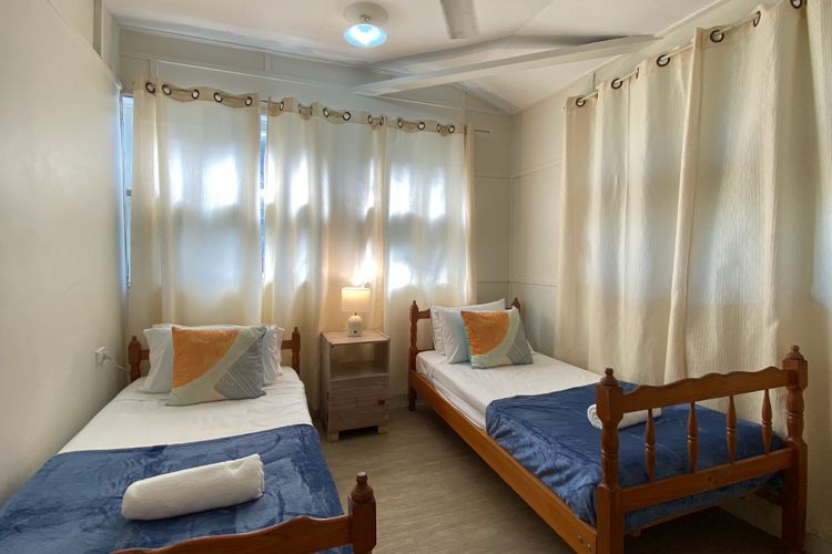 The Captain’s Manor on Cook 4