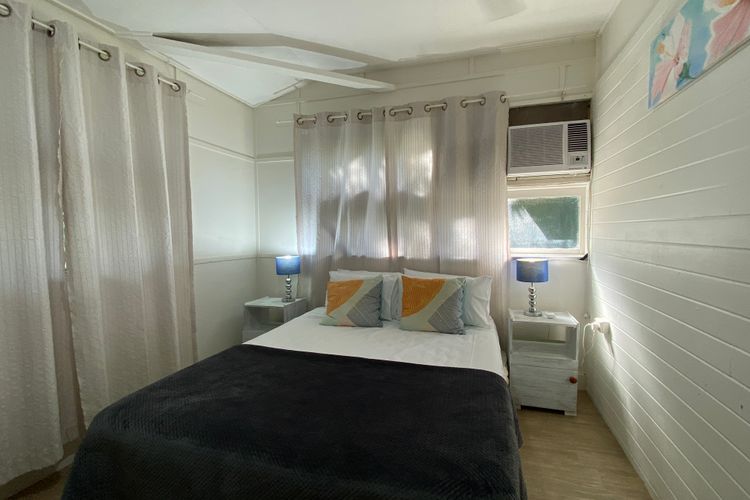 The Captain’s Manor on Cook 4