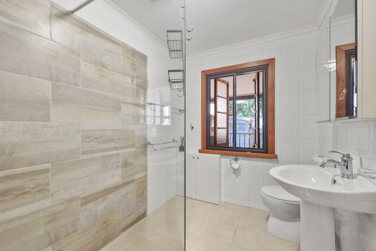 Kingfisher on Mandalay