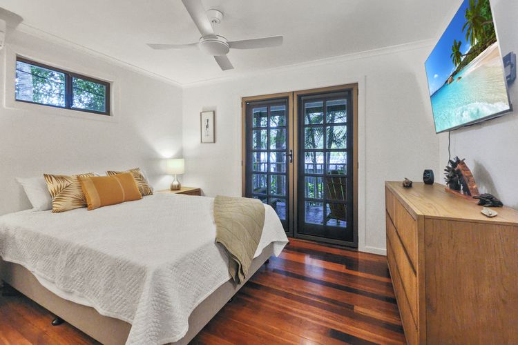 Kingfisher on Mandalay