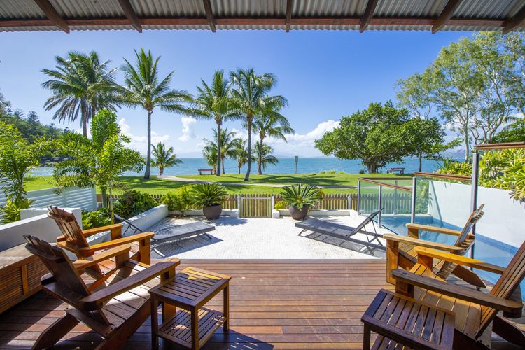 Beached on Magnetic - Beach Views