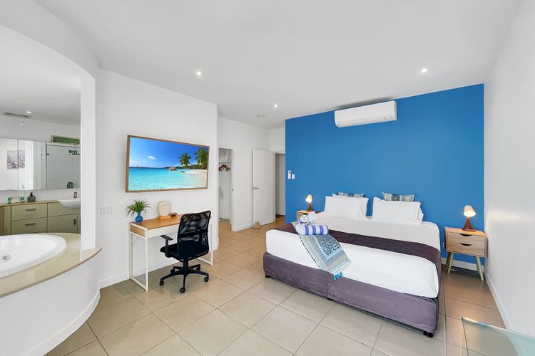 Solmar At The Waters Edge