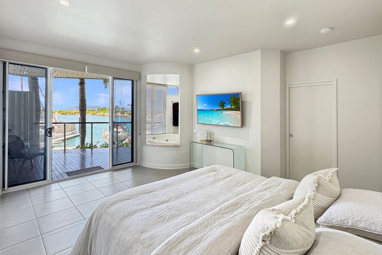 Solmar At The Waters Edge