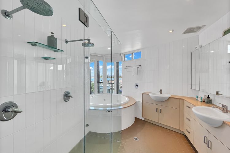 Solmar At The Waters Edge