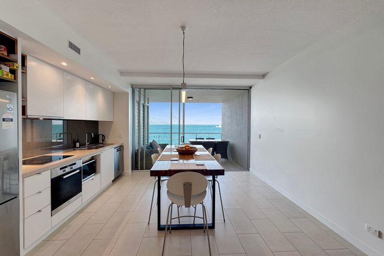 1 Bright Point Apartment 4204, 146 Sooning Street