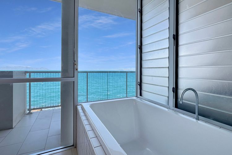 1 Bright Point Apartment 4204, 146 Sooning Street