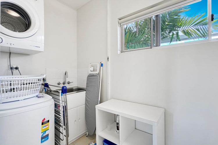 Beachside Apartment 14