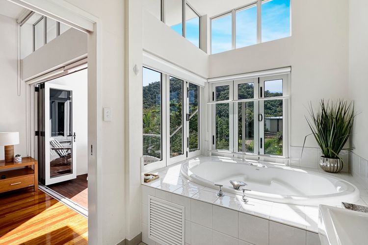 Beachside Apartment 14