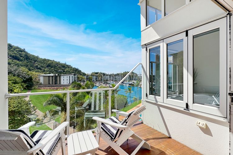 Beachside Apartment 14