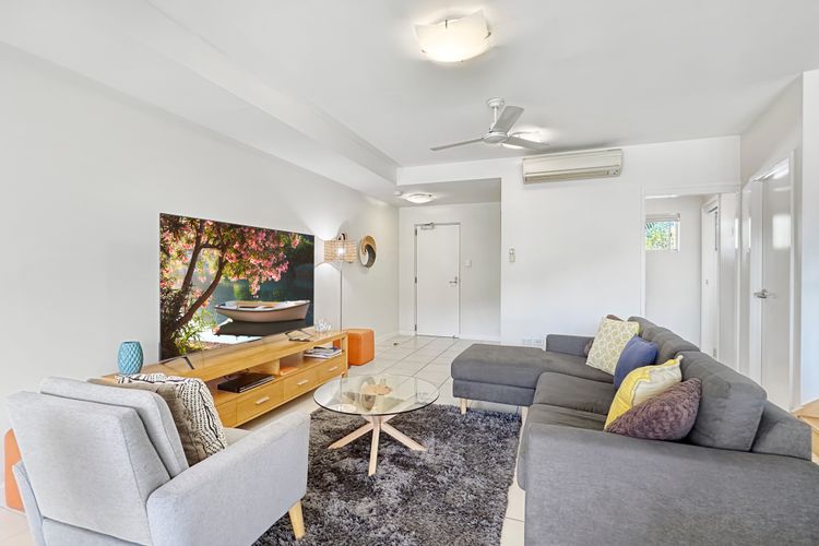 Beachside Apartment 14