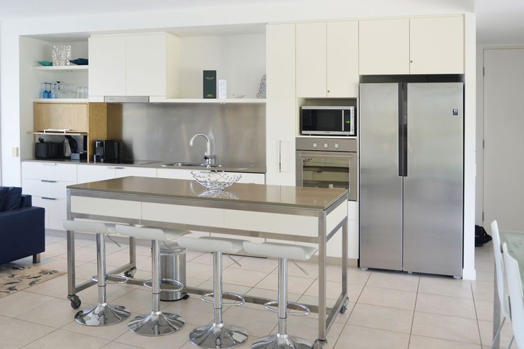 Blue on Blue Apartment 1014 - Kitchen